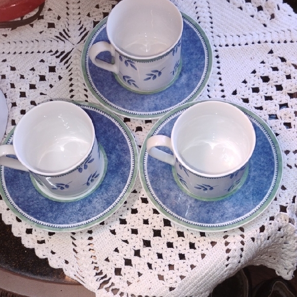 Blue and White Floral Tea Cup Set